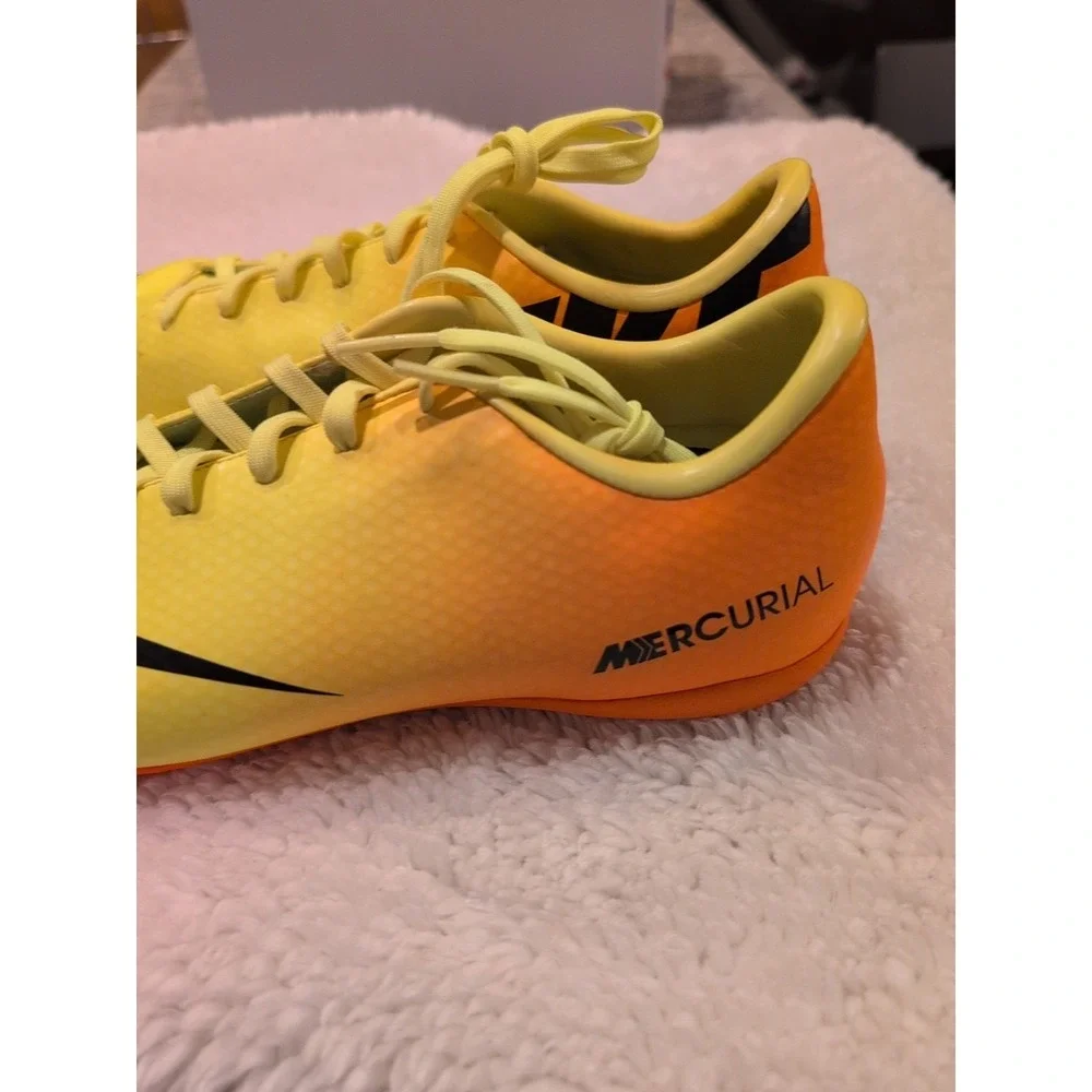 Nike Jr ‎ Mercurial Victory IV Volt Citrus Boys Indoor Soccer US 5.5Y/ EU 38 EUC